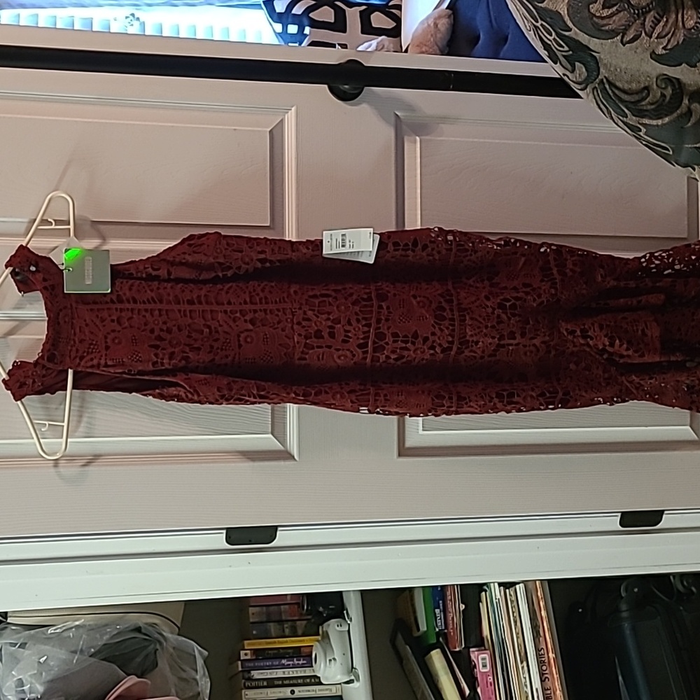 Midi burgandy fishtail dress